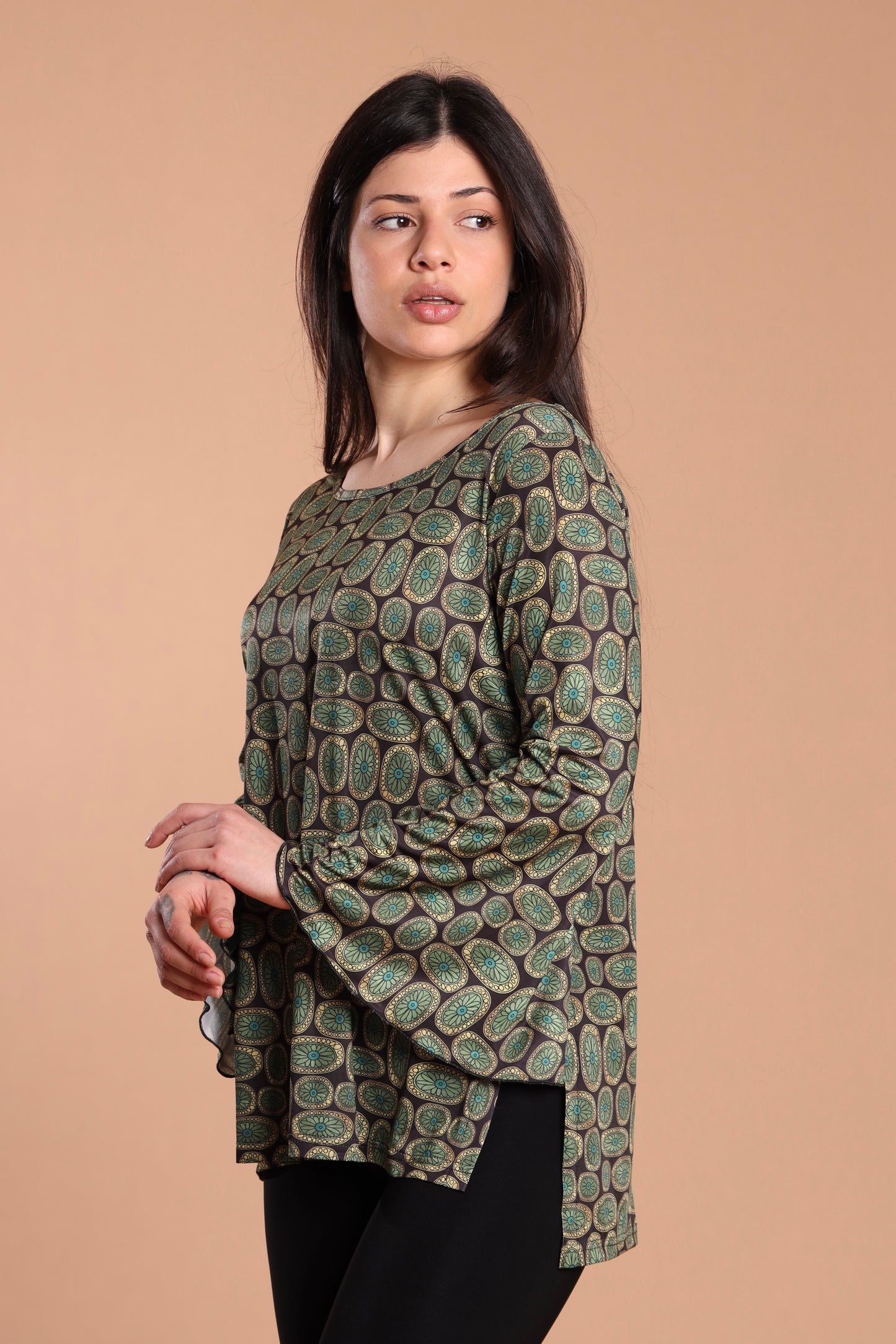 Maglia manica svasata