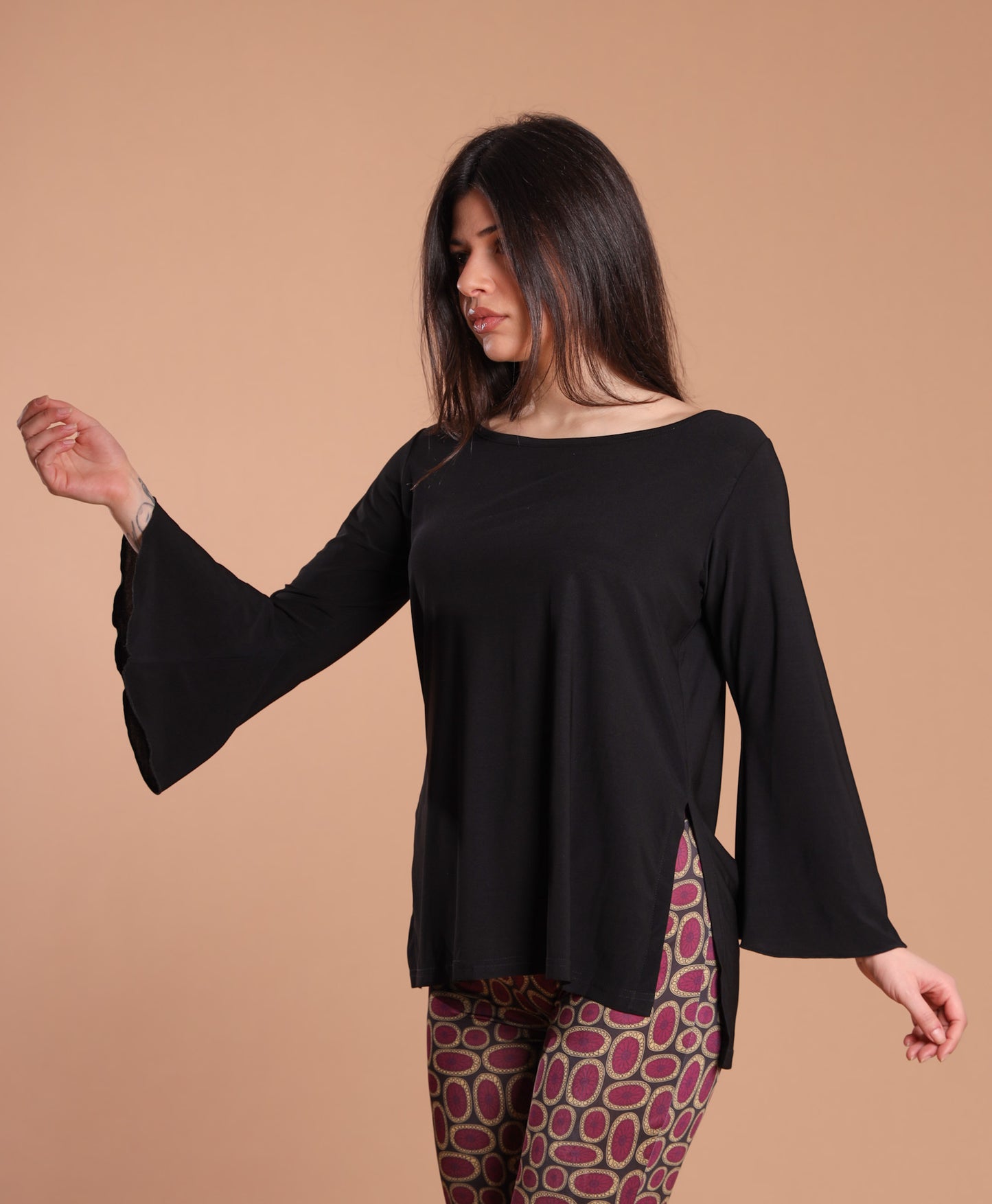 Maglia manica svasata - Nero