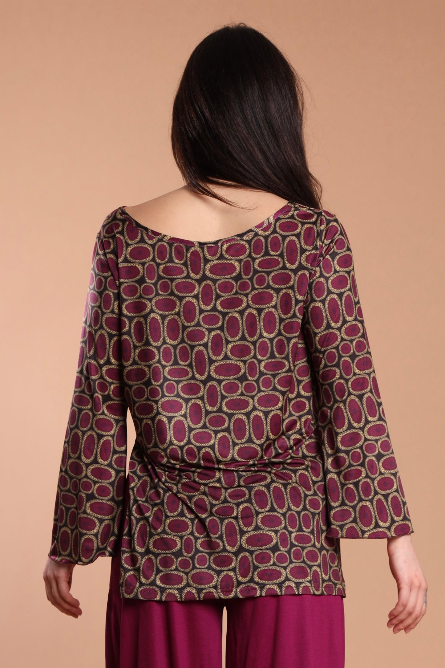 Maglia manica svasata