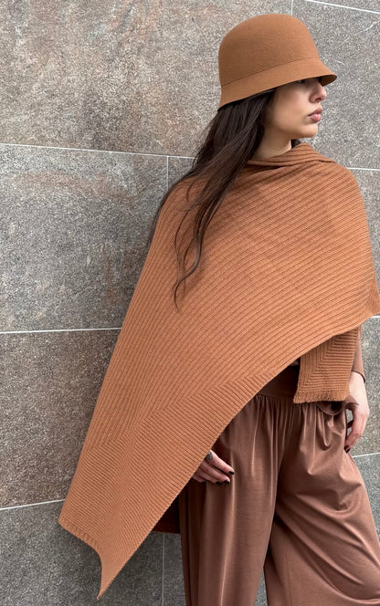 Mantella in maglia a coste