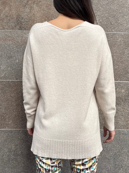 Maglia scollo V trecce