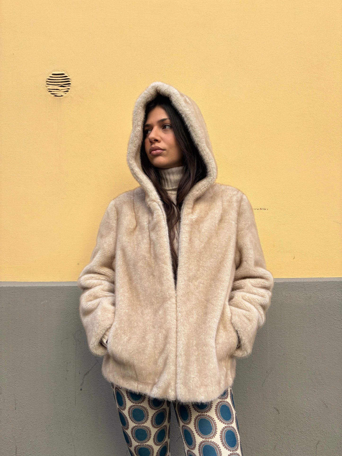 Cappotto con cappuccio