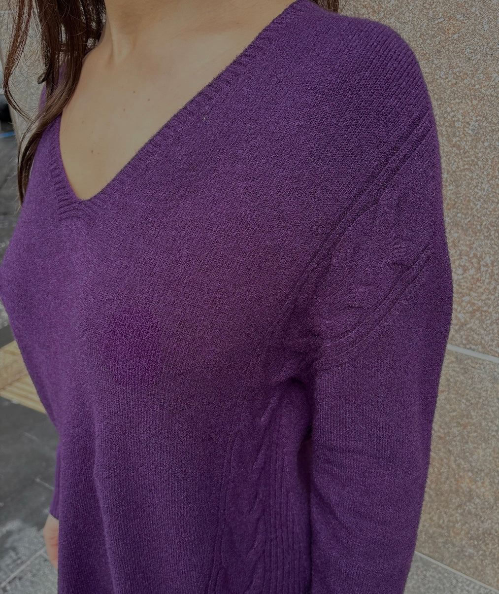 Maglia scollo V trecce