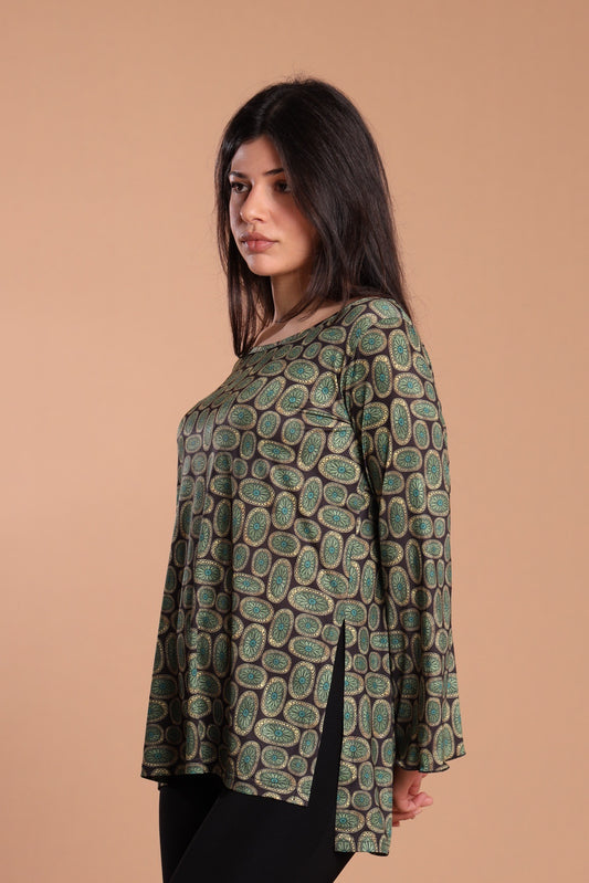 Maglia manica svasata